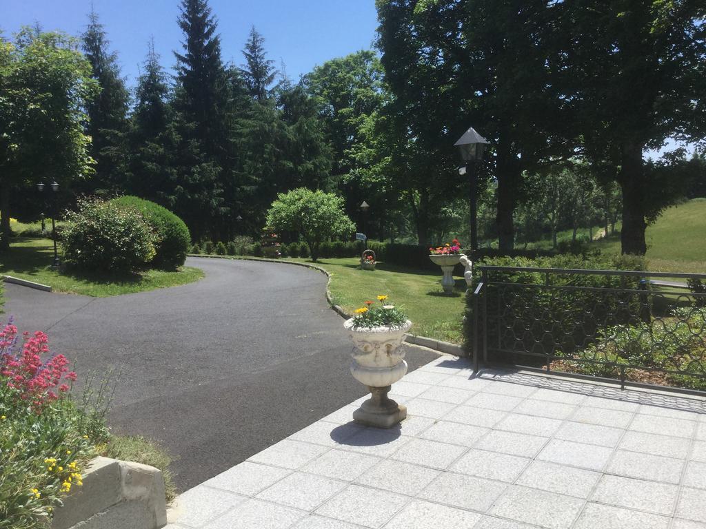 Logis Hotel Le Relais Du Bois Vialotte 利尼翁河畔勒尚邦 外观 照片